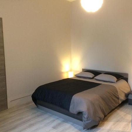 Thiviers Studio Proche Gare Avec Kitchenette Et Wifi - Porte Rouge מראה חיצוני תמונה